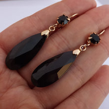 Load image into Gallery viewer, Black &amp; Gold Tone  Faceted Teardrop Earrings with Lever Back Hook
