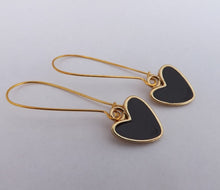 Load image into Gallery viewer, Black &amp; Gold Tone Heart Earrings on Long Kidney Hooks
