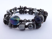 Load image into Gallery viewer, Black &amp; Grey Beads Memory Wire Bracelet
