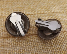 Load image into Gallery viewer, Black &amp; Silver Tone Vintage Clip on Earrings
