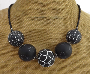 Black & White Kathryn Design Chunky 5 Bead Necklace