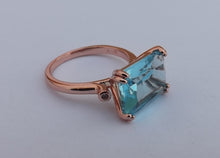 Load image into Gallery viewer, Blue &amp; Rose Gold Tone Bling Ring size 8)
