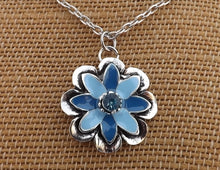 Load image into Gallery viewer, Blue &amp; Silver Tone Flower Pendant Necklace
