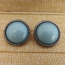 Load image into Gallery viewer, Blue &amp; Silver Tone Vintage Clip on Earrings
