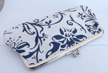 Load image into Gallery viewer, Blue &amp; White Wide Floral Vintage Style Coin Purse (two options)
