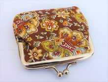 Load image into Gallery viewer, Brown, Cream &amp; Green Floral Vintage Style Coin Purse
