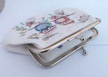 Load image into Gallery viewer, Cartoon Owl Vintage Style Coin Purse

