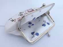 Load image into Gallery viewer, Cartoon Owl Vintage Style Coin Purse
