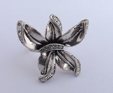 Load image into Gallery viewer, Chunky Silver Tone Flower with Faux Diamonds (adjustable)
