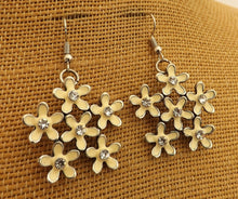 Load image into Gallery viewer, Cream &amp; Silver Tone Flower Cluster Drop Earrings
