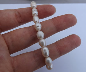 Creamy White Elastic Freshwater Pearl Bead Bracelet