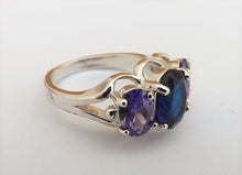Load image into Gallery viewer, Dark Blue &amp; Purple Silver Tone Costume Ring (size 6)
