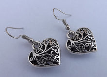 Load image into Gallery viewer, Floral Filigree Style Hollow Heart Silver Tone Earrings
