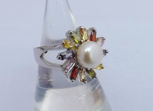 Freshwater Pearl and Coloured Bling Silver Tone Costume Ring (Size 7)