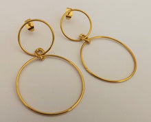 Load image into Gallery viewer, Gold Tone Round Link Drop Earrings on Stud Setting
