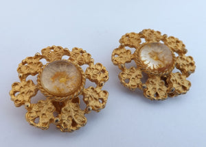 Gold Tone Vintage Clip on Earrings