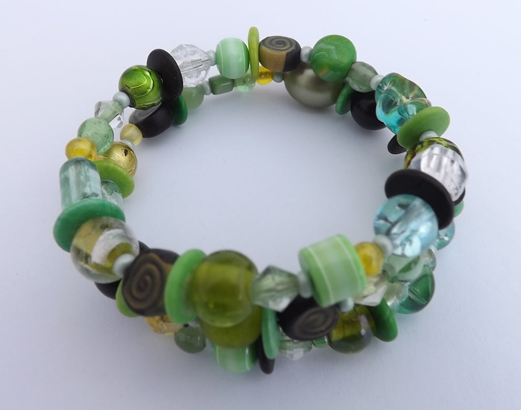 Green & Black Beads Memory Wire Bracelet