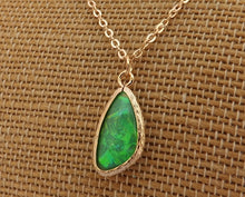 Load image into Gallery viewer, Green &amp; Gold Tone Pendant Necklace
