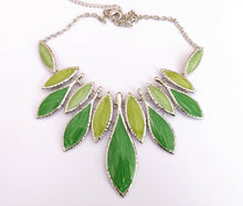 Load image into Gallery viewer, Green &amp; Silver Tone Leaf Collar Necklace
