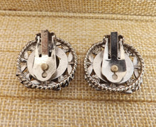 Load image into Gallery viewer, Green &amp; Silver Tone Vintage Clip On Earrings
