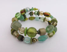 Load image into Gallery viewer, Green, Teal &amp; Blue Beads Memory Wire Bracelet
