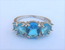 Load image into Gallery viewer, Light Blue &amp; Silver Tone Costume Ring (size 10)
