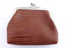 Load image into Gallery viewer, Vintage Style Coin Purse (Multiple Colour Options)
