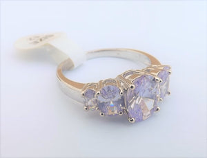 Light Purple & Silver Tone Costume Ring (size 12)
