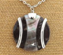 Load image into Gallery viewer, Mother of Pearl Round Pendant Necklace
