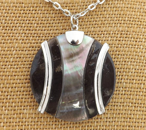 Mother of Pearl Round Pendant Necklace