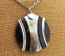 Load image into Gallery viewer, Mother of Pearl Round Pendant Necklace
