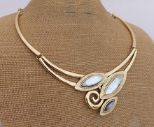 Load image into Gallery viewer, Mother of Pearl &amp; Gold Tone Collar Necklace &amp; Earrings Set
