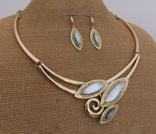 Load image into Gallery viewer, Mother of Pearl &amp; Gold Tone Collar Necklace &amp; Earrings Set
