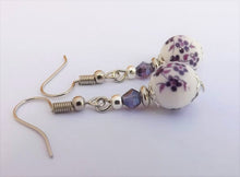 Load image into Gallery viewer, Purple Flowers on White Bead Earrings
