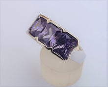 Load image into Gallery viewer, Purple &amp; Silver Tone Bling Ring (size 6)
