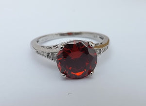 Red & Silver Tone Costume Ring (size 11)
