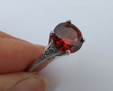 Load image into Gallery viewer, Red &amp; Silver Tone Costume Ring (size 11)
