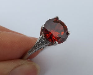 Red & Silver Tone Costume Ring (size 11)