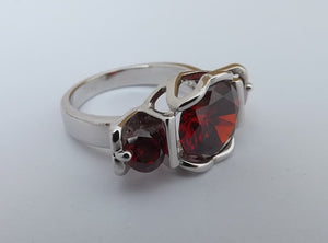 Red & Silver Tone Costume Ring (size 7)