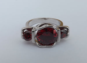 Red & Silver Tone Costume Ring (size 7)