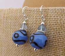 Load image into Gallery viewer, Royal Blue &amp; Black Bead Earrings
