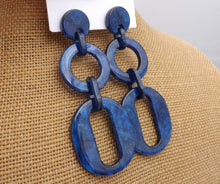 Load image into Gallery viewer, Sparkly Dark Blue Acrylic Chunky Linked Loop Earrings
