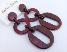Load image into Gallery viewer, Sparkly Dark Burgundy Purple Acrylic Chunky Linked Loop Earrings
