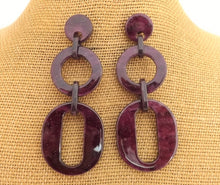 Load image into Gallery viewer, Sparkly Dark Burgundy Purple Acrylic Chunky Linked Loop Earrings
