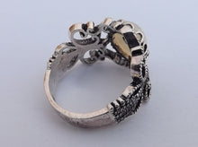 Load image into Gallery viewer, Sparkly White &amp; Silver Tone Ring (size 9)
