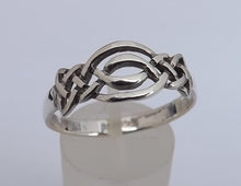 Load image into Gallery viewer, Sterling Silver Celtic Style Ring (size 12)
