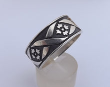 Load image into Gallery viewer, Sterling Silver Ring (size 12)
