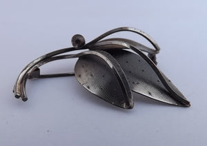 Sterling Silver Vintage Leaf Brooch