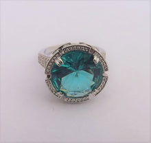 Load image into Gallery viewer, Teal &amp; Silver Tone Costume Bling Ring (size 8)
