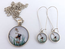 Load image into Gallery viewer, Tui &amp; Fax Flowers Dome Pendant &amp; Earrings Set
